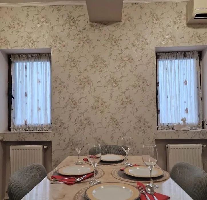 Laroka House Beautiful Apartment Universitate Center-1